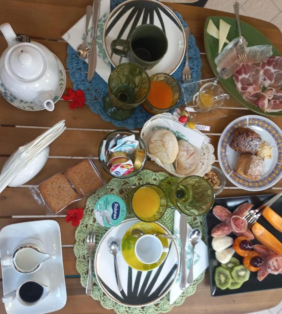 ピシーナス Domos Le Due Tuie Bed & Breakfast エクステリア 写真