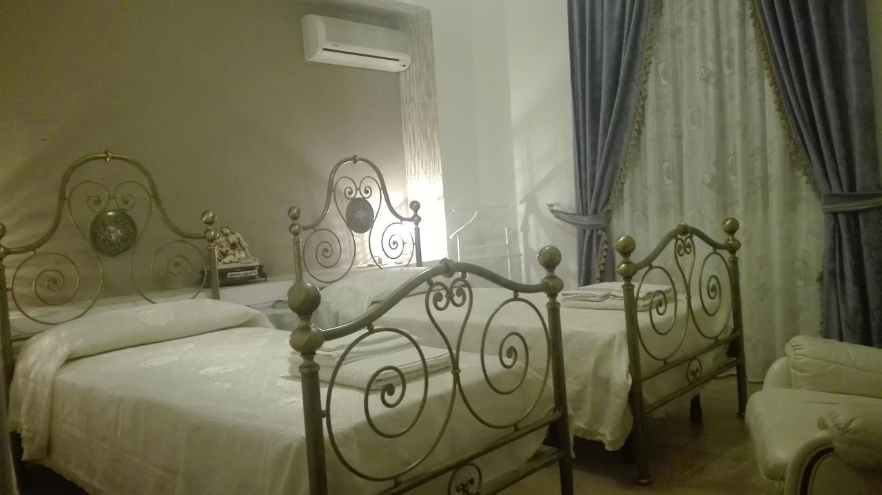 ピシーナス Domos Le Due Tuie Bed & Breakfast エクステリア 写真